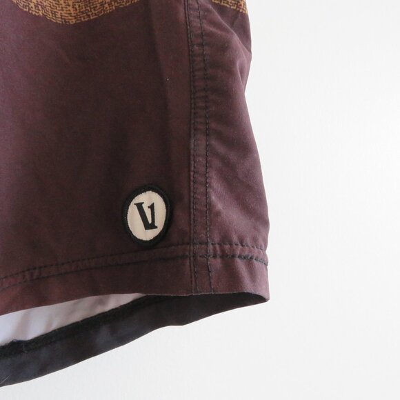 VUORI Kore Shorts in Brown Canyon Texture Athleisure Workout Gorpcore Gym Size L - Picture 6 of 13
